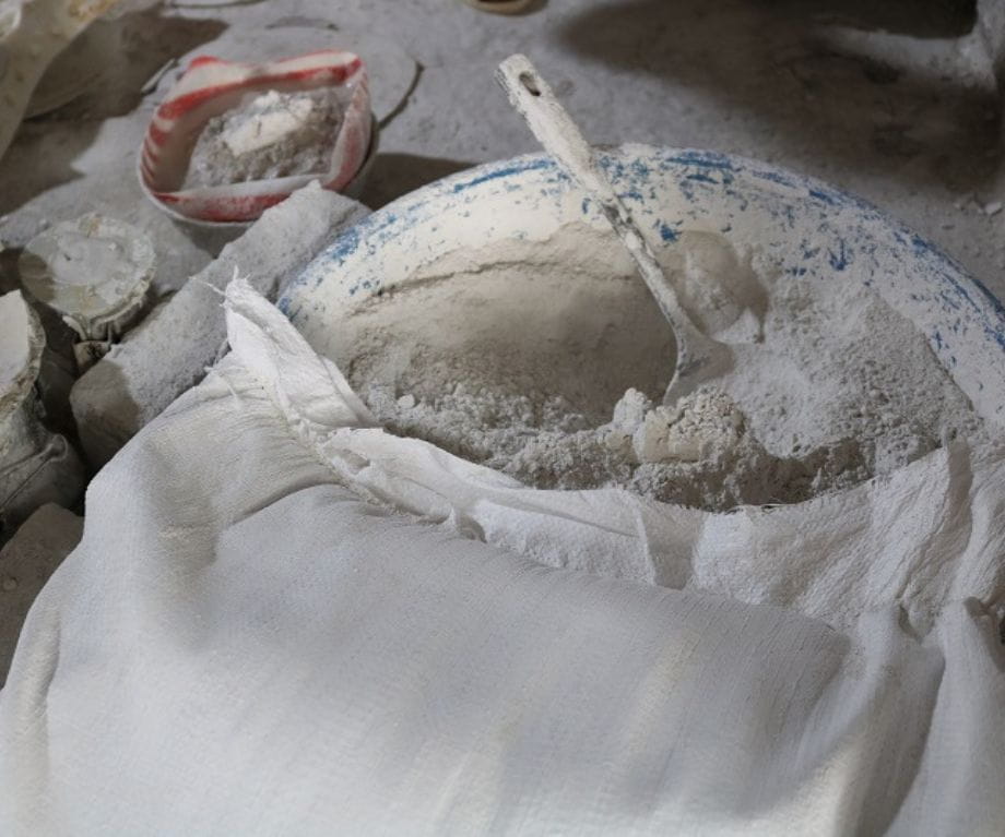 khi-nao-nen-dung-bot-thach-cao-thay-the-vat-lieu-khac